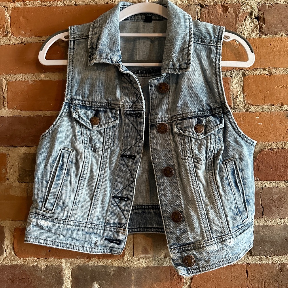 Little vest for layering.